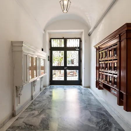 Dolce In Trastevere Apartment *